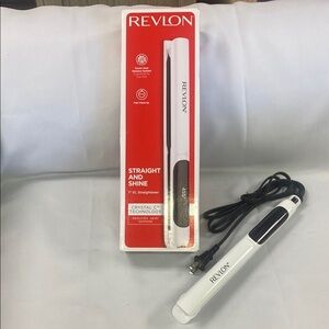 Revlon Straight and Shine 1” XL Hair Straightener